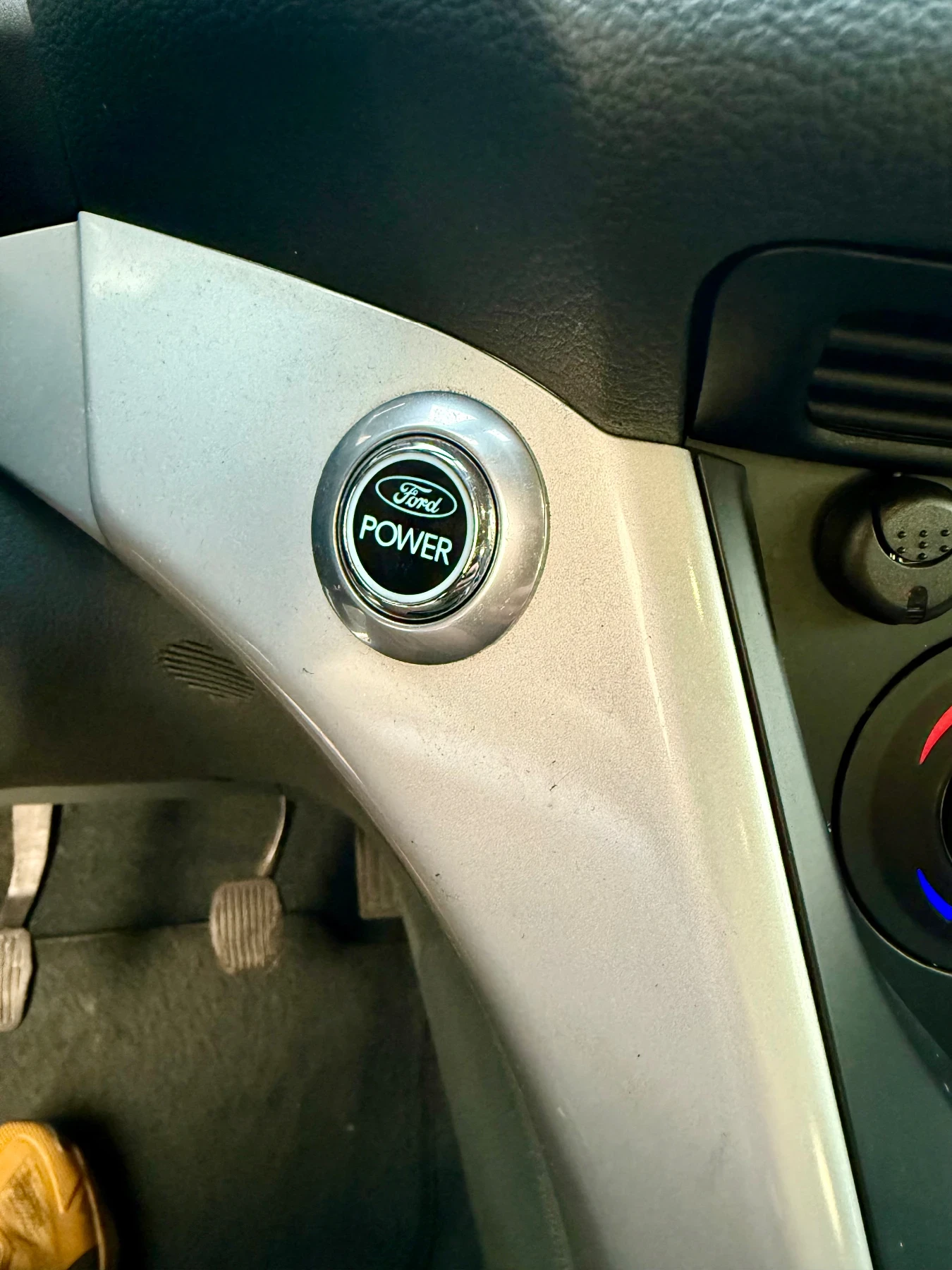 Ford C-max 1.6 D 116 k.c. Titanium  | Mobile.bg � ����������� 14