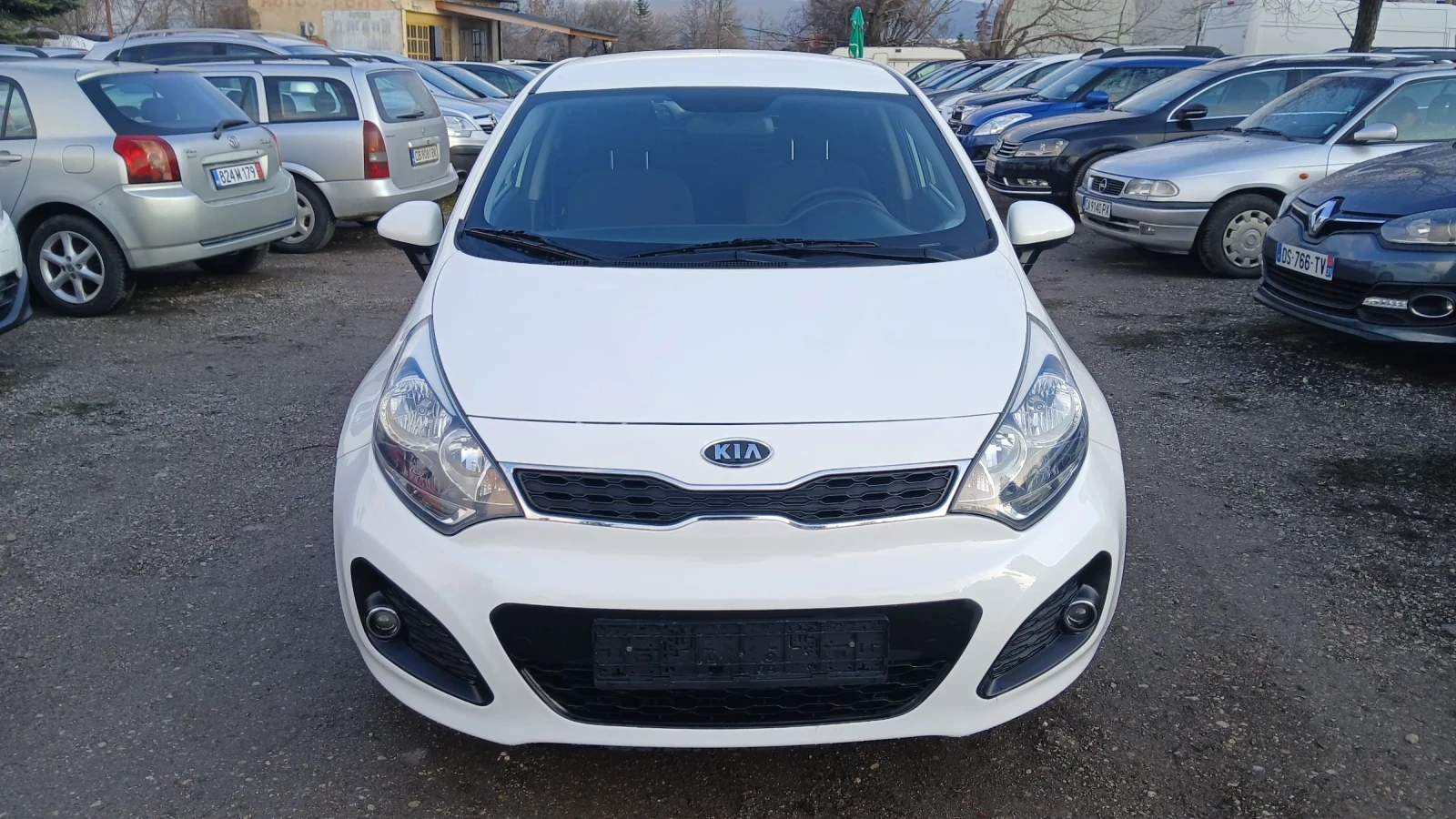 Kia Rio 1, 4 crdi, снимка 3 - Автомобили и джипове - 53755168