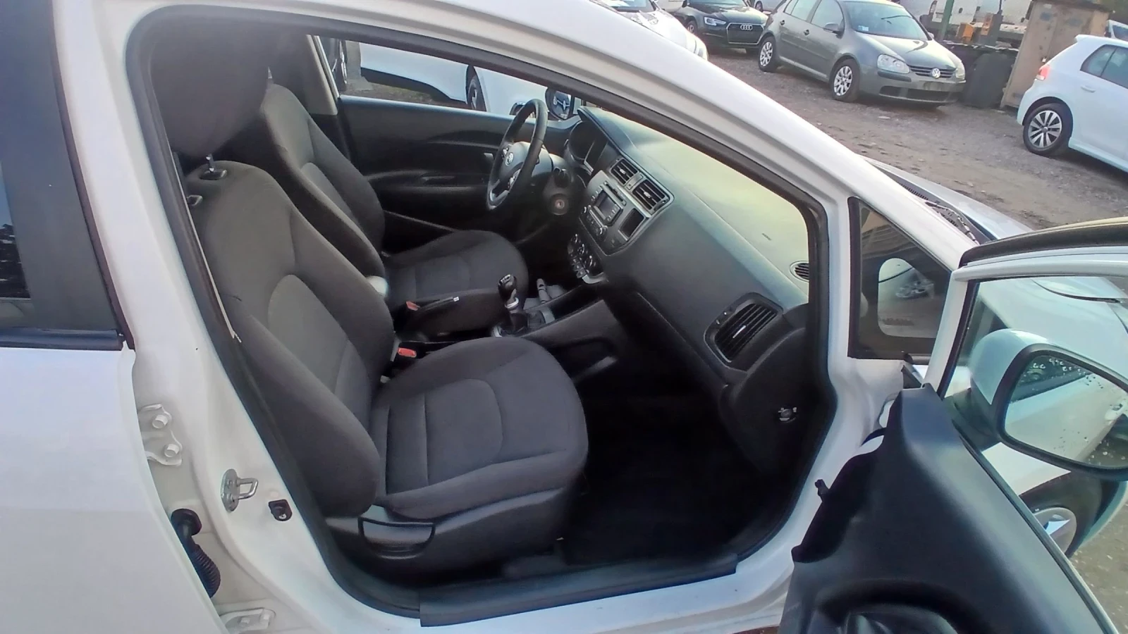 Kia Rio 1, 4 crdi, снимка 10 - Автомобили и джипове - 53755168