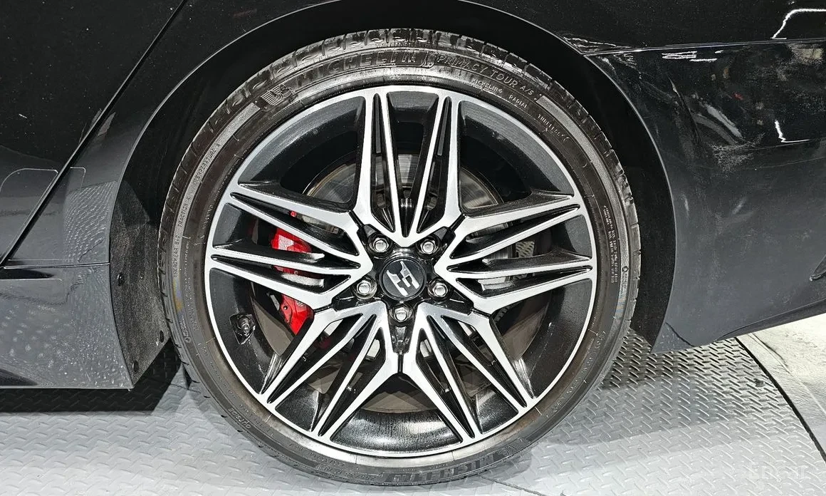 Kia Stinger 3.3 | ОБДУХ | 360 CAM | HEAD UP | H&K AUDIO, снимка 4 - Автомобили и джипове - 54123154