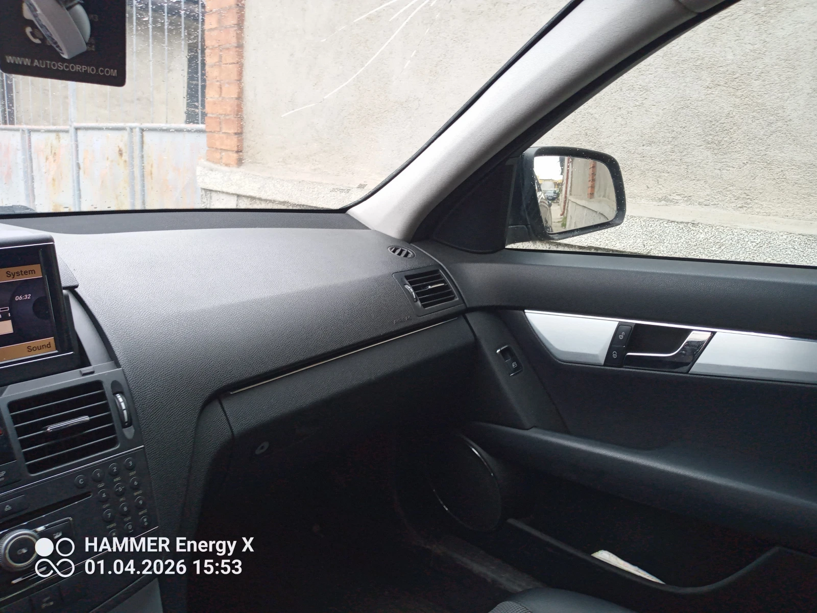 Mercedes-Benz C 320 4MATIC, снимка 6 - Автомобили и джипове - 54727784