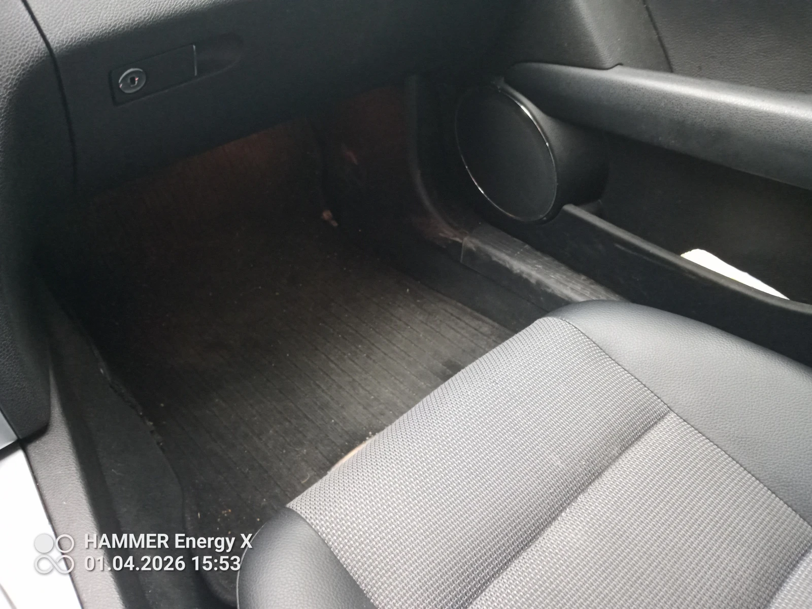 Mercedes-Benz C 320 4MATIC, снимка 10 - Автомобили и джипове - 54727784