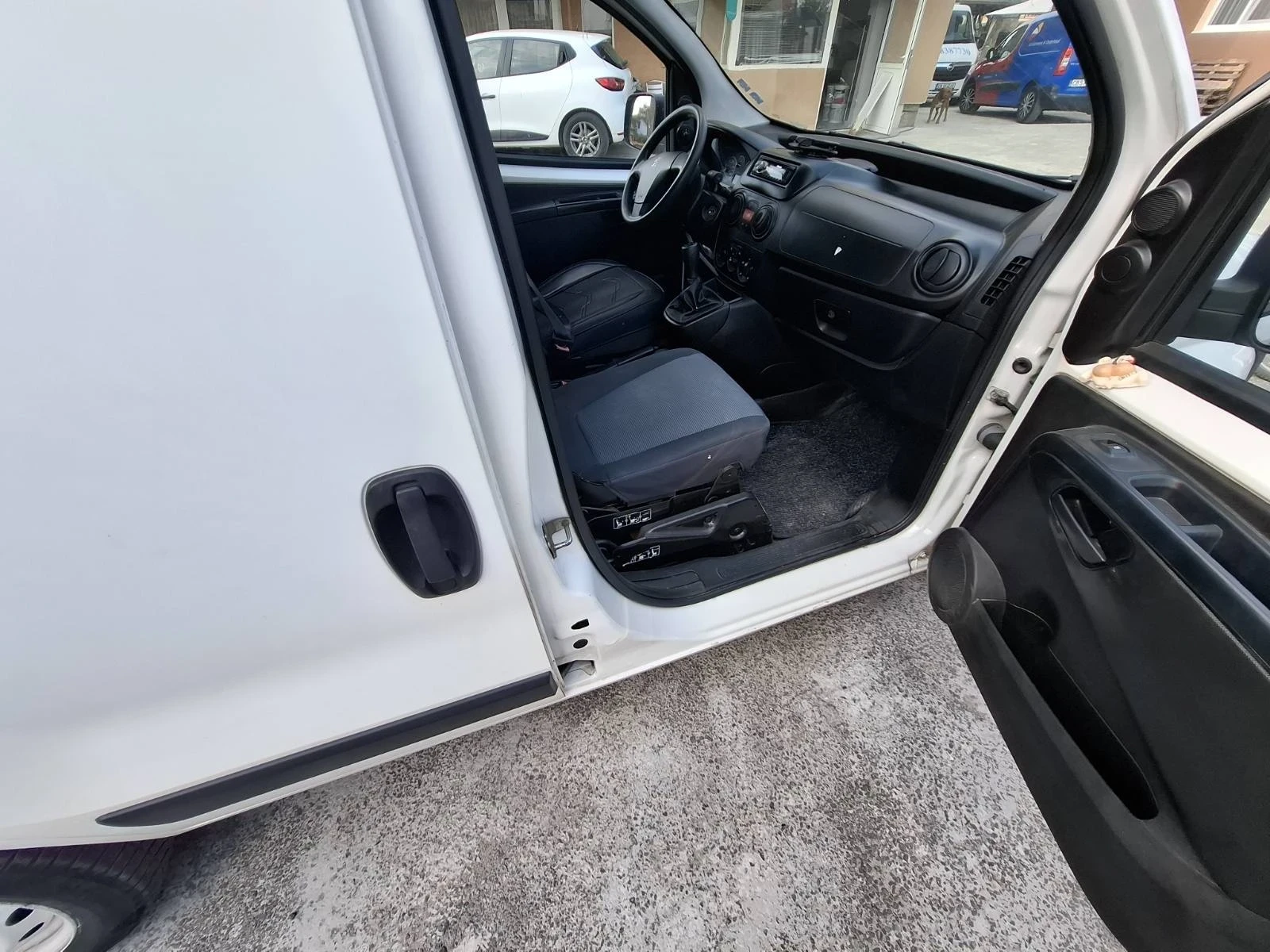 Peugeot Bipper, снимка 12 - Автомобили и джипове - 55363590