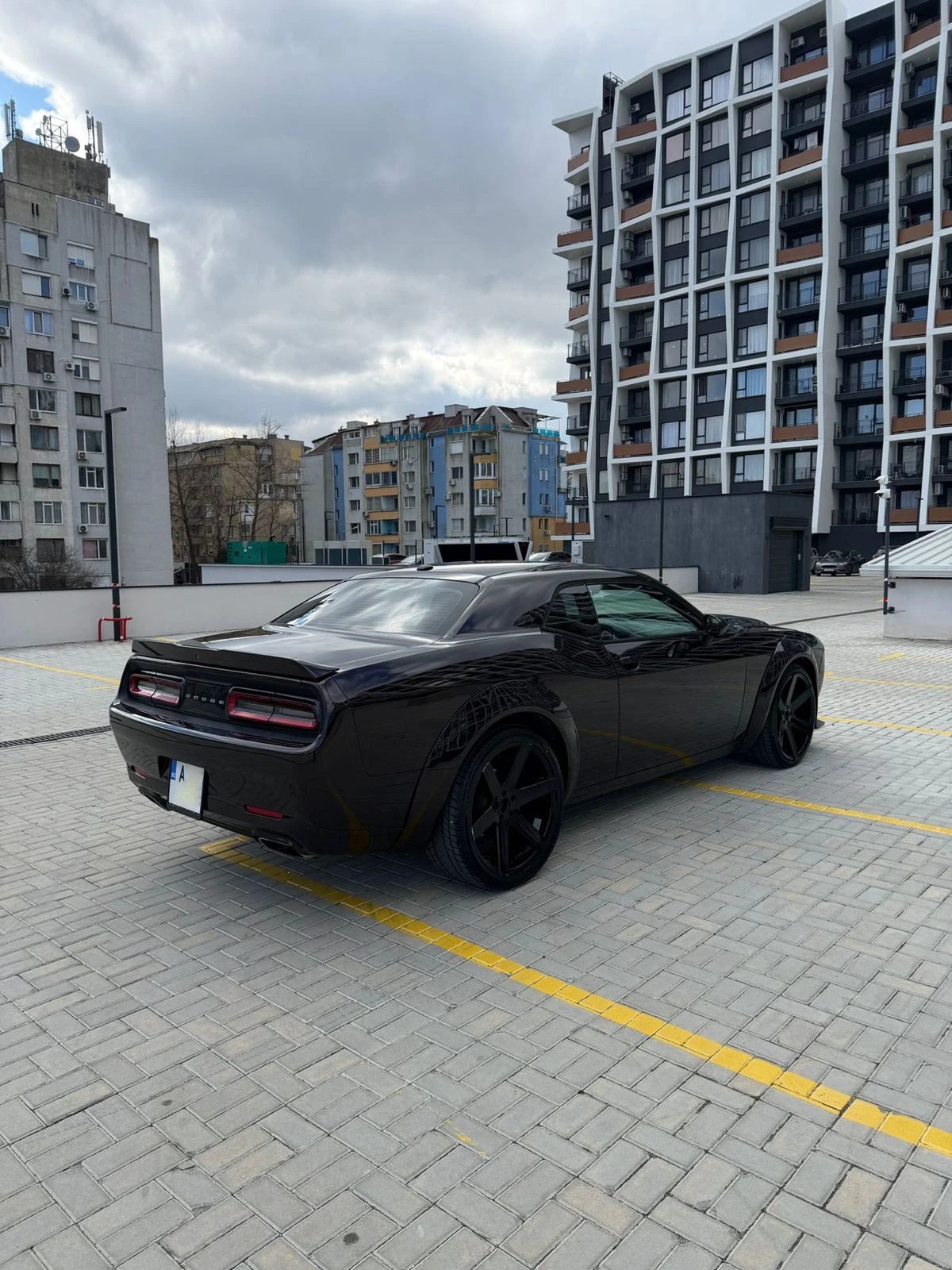 Dodge Challenger 5.7 HEMI, снимка 3 - Автомобили и джипове - 55654451