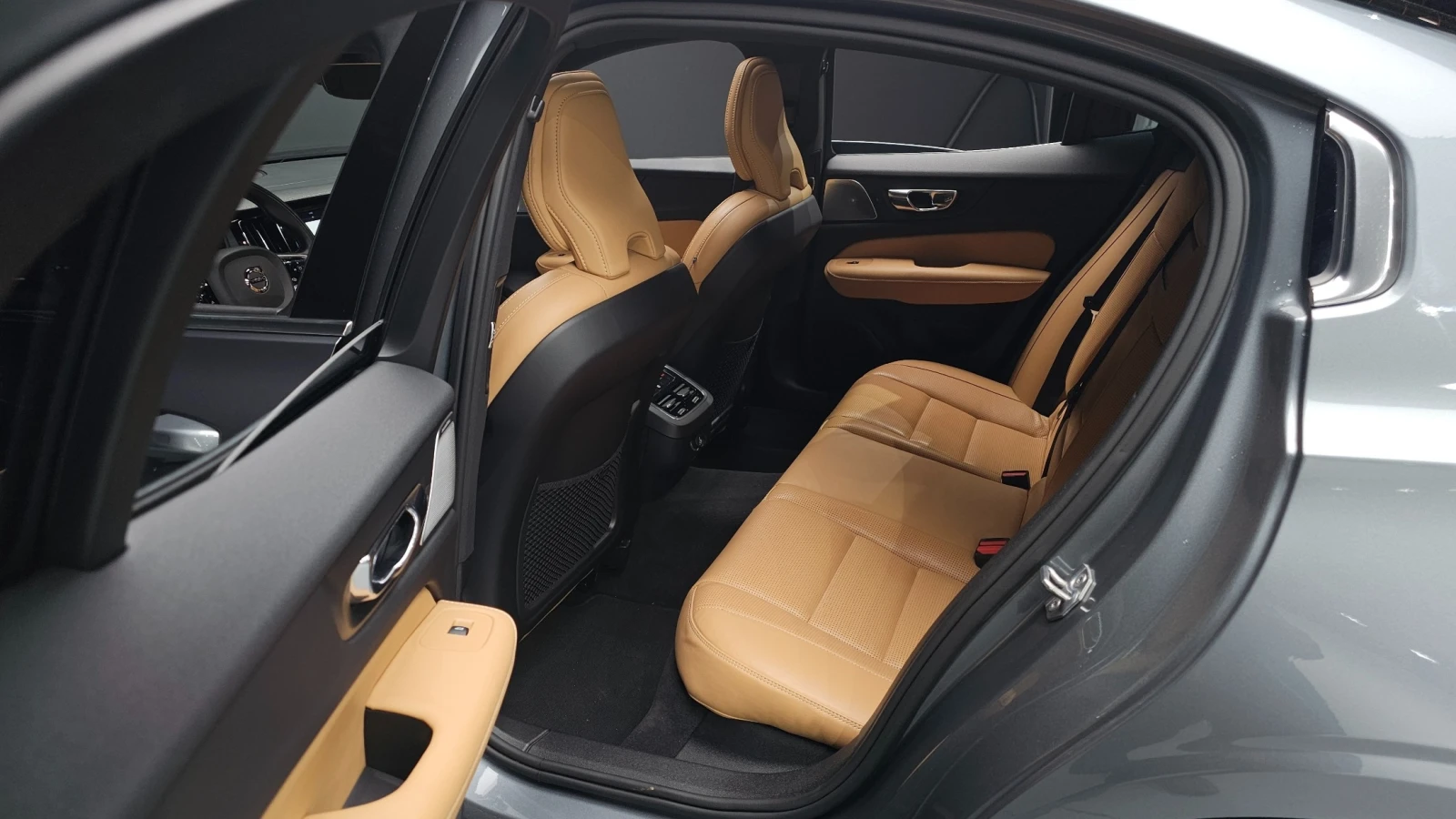Volvo S60 2.0 T5 Inscription , снимка 11 - Автомобили и джипове - 55824464