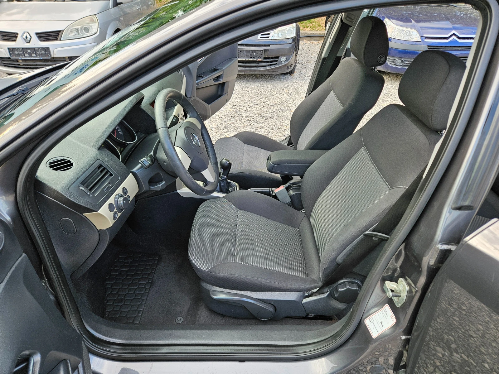 Opel Astra 1.6 бензин 115кс., снимка 9 - Автомобили и джипове - 55825353