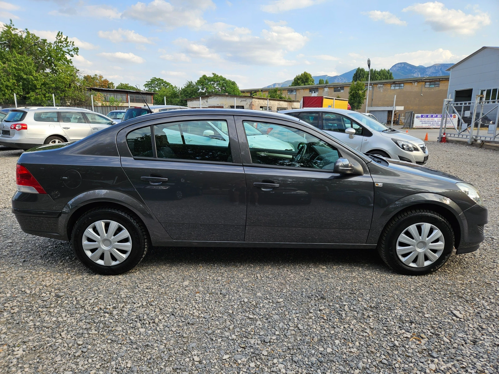 Opel Astra 1.6 бензин 115кс., снимка 2 - Автомобили и джипове - 55825353