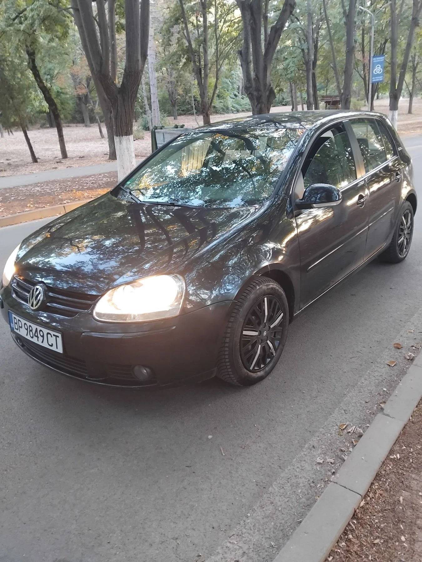 VW Golf, снимка 2 - Автомобили и джипове - 56150266