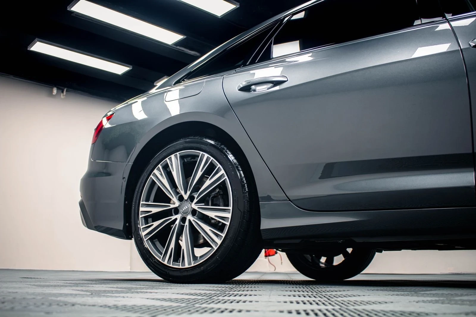 Audi A6 Готов Лизинг FULL, снимка 4 - Автомобили и джипове - 56196258