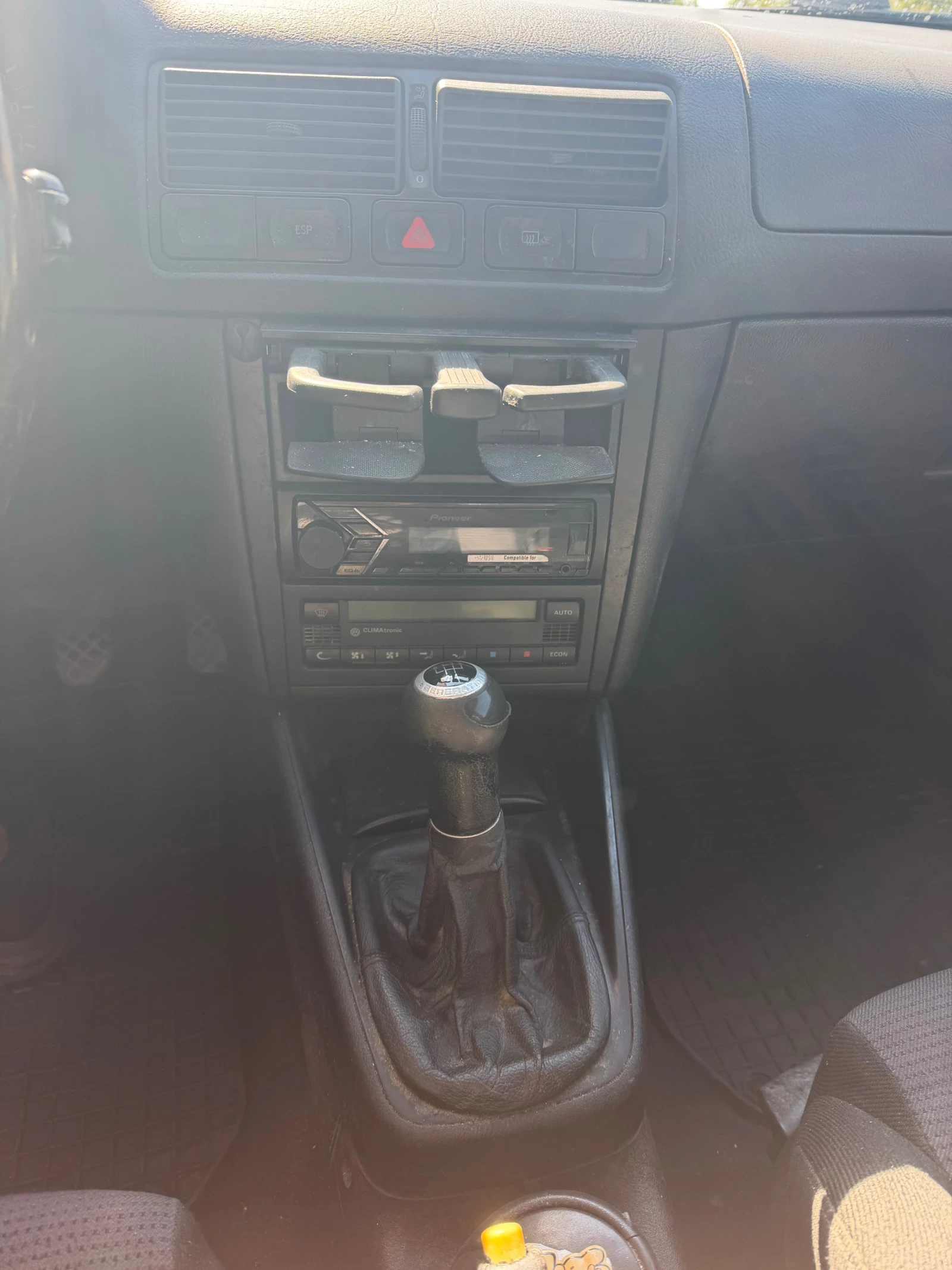 VW Golf 1.9 TDI , снимка 6 - Автомобили и джипове - 56316210