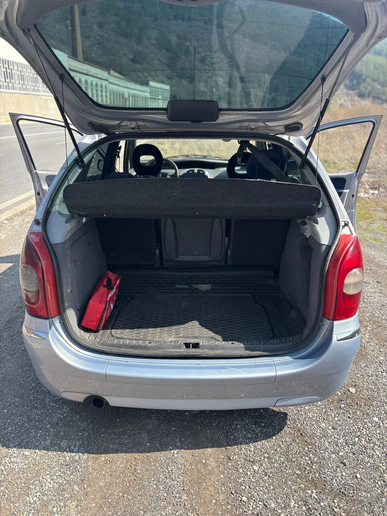 Citroen Xsara picasso, снимка 15 - Автомобили и джипове - 56637168
