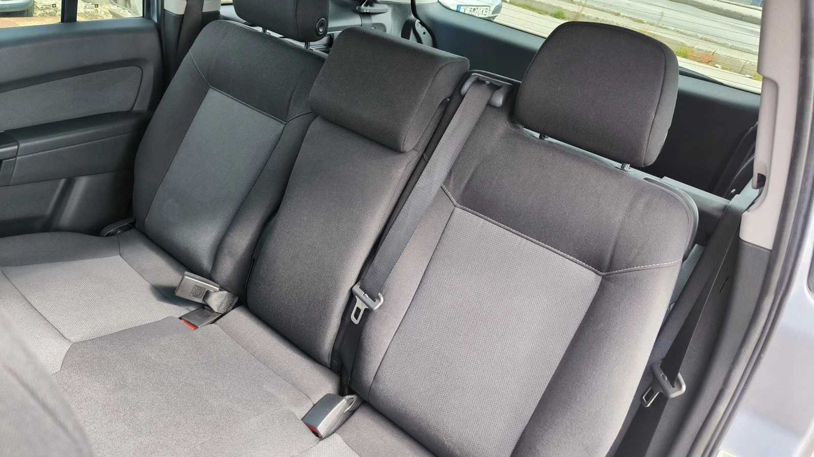Opel Zafira 1.8i, снимка 10 - Автомобили и джипове - 56658976