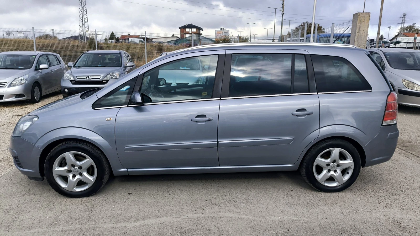 Opel Zafira 1.8i, снимка 6 - Автомобили и джипове - 56658976