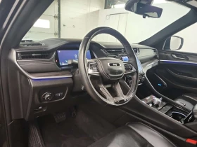 Jeep Grand cherokee * OVERLAND * 360 КАМЕРА * ПОДГРЕВИ * ОБДУХВАНЕ * , снимка 10