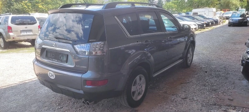 Mitsubishi Outlander 2 2DID, снимка 4 - Автомобили и джипове - 46598129