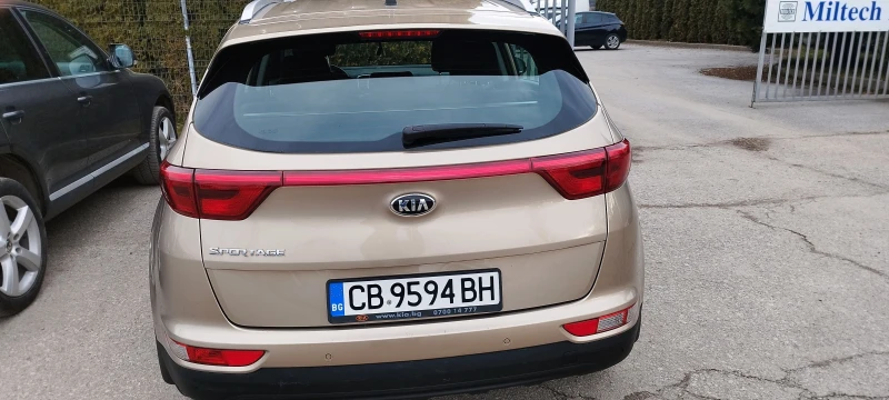 Kia Sportage, снимка 4 - Автомобили и джипове - 49268177