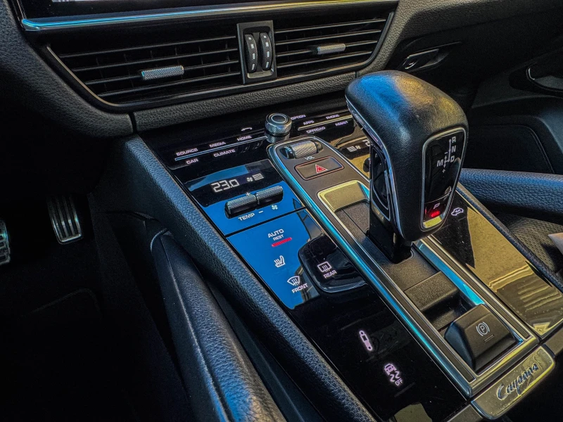 Porsche Cayenne S, Sport Chrono, Напълно Обслужен, Европейски, снимка 11 - Автомобили и джипове - 52820955