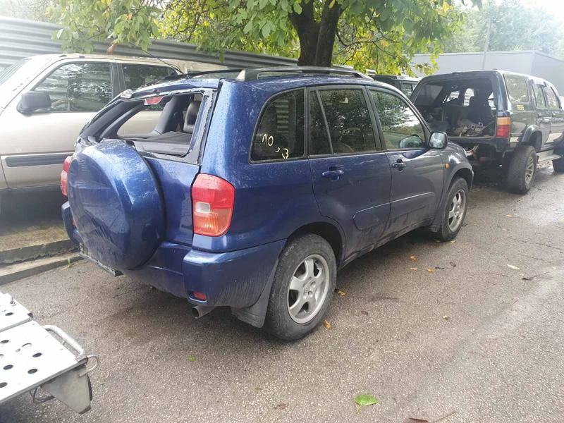 Toyota Rav4 2.0, снимка 2 - Автомобили и джипове - 46834340