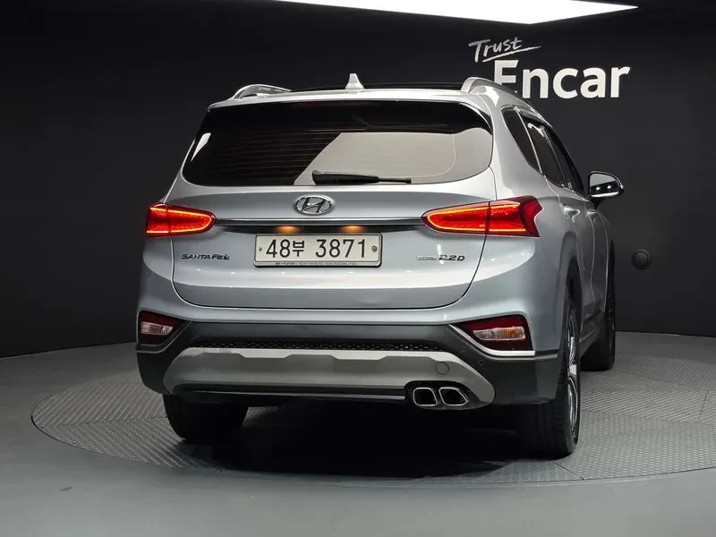 Hyundai Santa fe 2.2 4Wd Prestige - САМО 30% АВАНС!, снимка 4 - Автомобили и джипове - 55471140