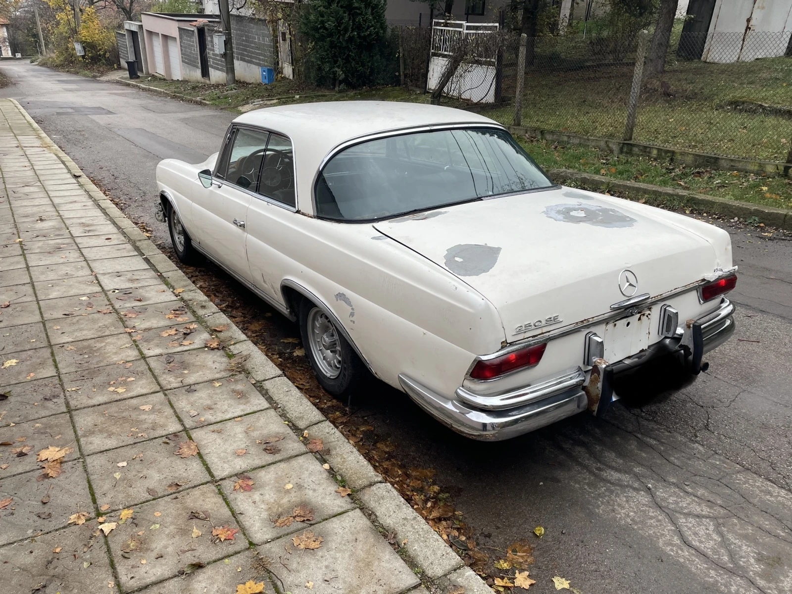 Mercedes-Benz 250 SE coupe - изображение 6