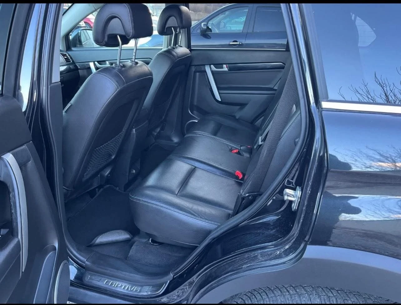 Chevrolet Captiva 2.2 d, снимка 12 - Автомобили и джипове - 54032120