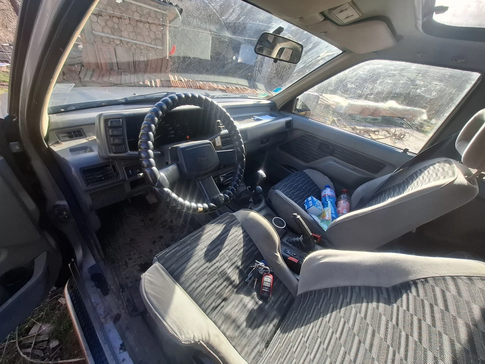 Opel Frontera 2.4, снимка 5 - Автомобили и джипове - 54083824