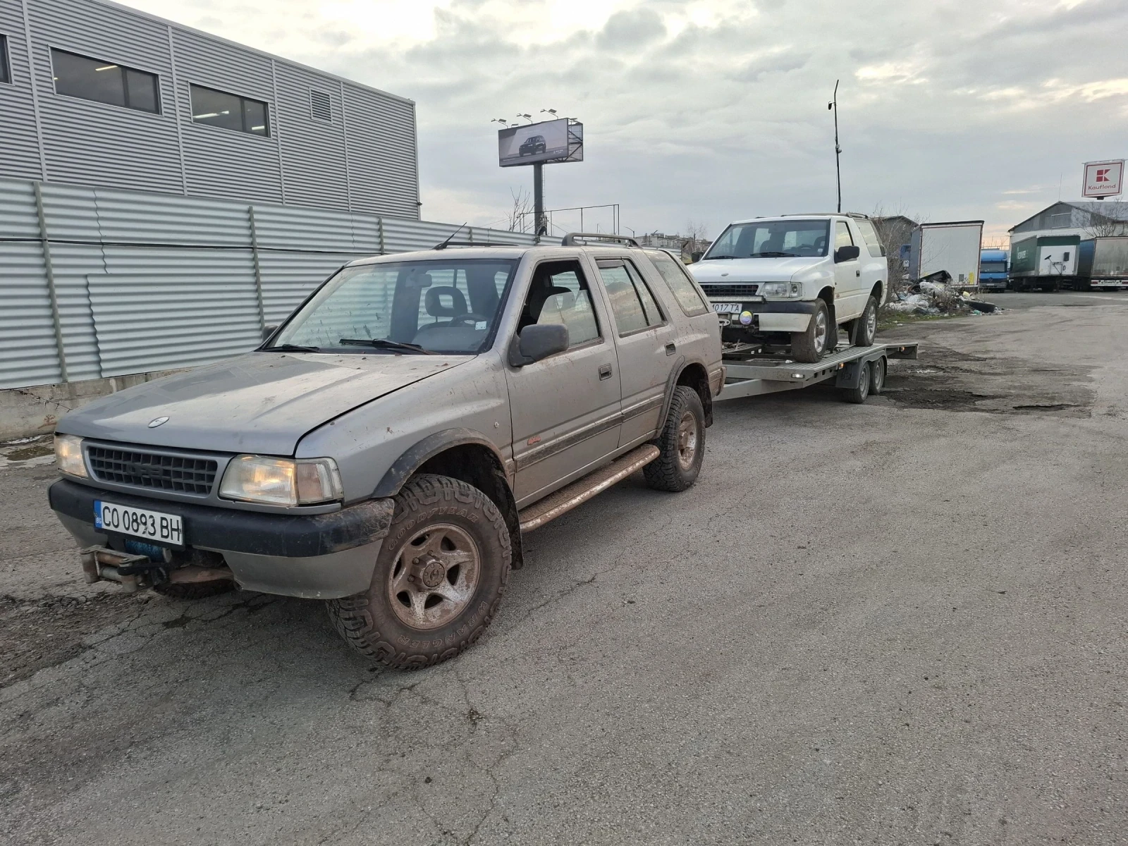 Opel Frontera 2.4, снимка 8 - Автомобили и джипове - 54083824