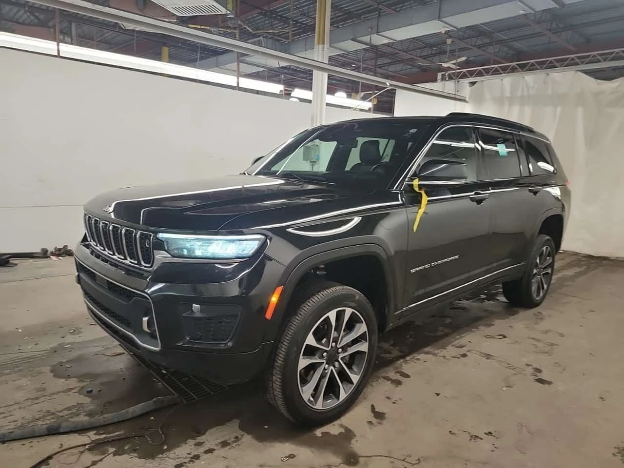 Jeep Grand cherokee * OVERLAND * 360 КАМЕРА * ПОДГРЕВИ * ОБДУХВАНЕ *  | Auto.bg — изображение 1