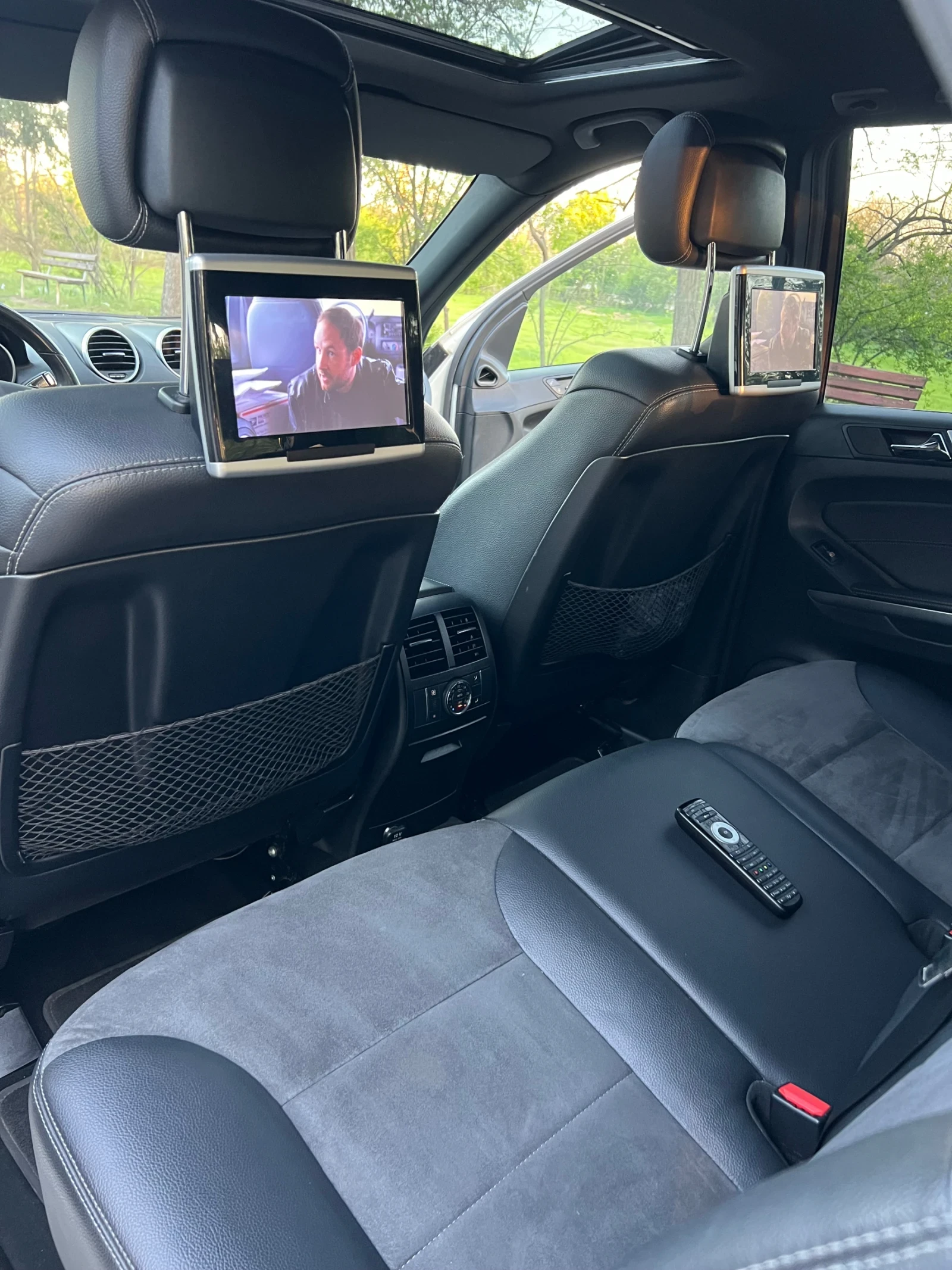 Mercedes-Benz ML 350 2хTV/ЛЮК/ПОДГРЕВ/МЕМОРИ/FACELIFT, снимка 9 - Автомобили и джипове - 54385185
