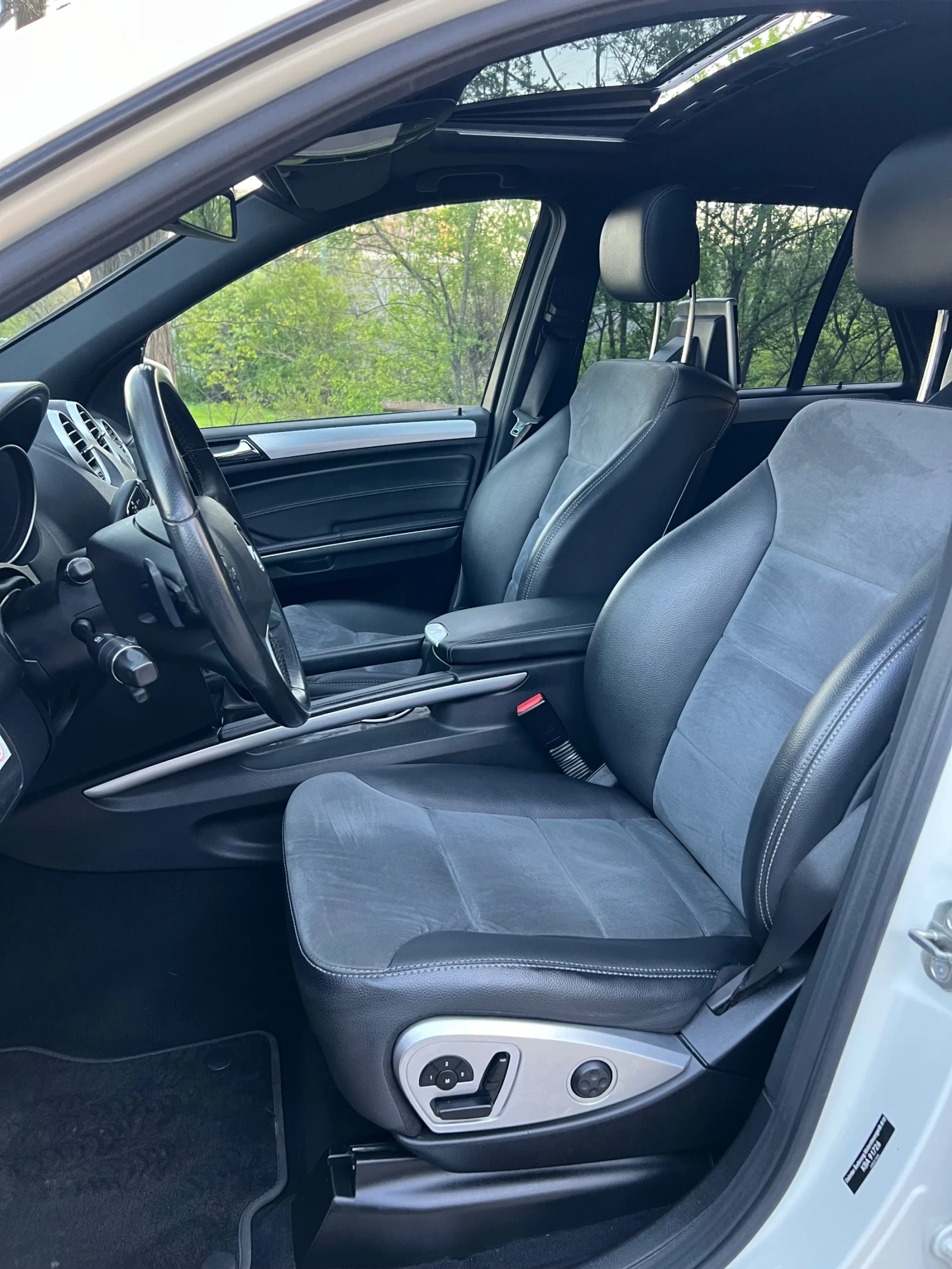 Mercedes-Benz ML 350 2хTV/ЛЮК/ПОДГРЕВ/МЕМОРИ/FACELIFT, снимка 13 - Автомобили и джипове - 54385185