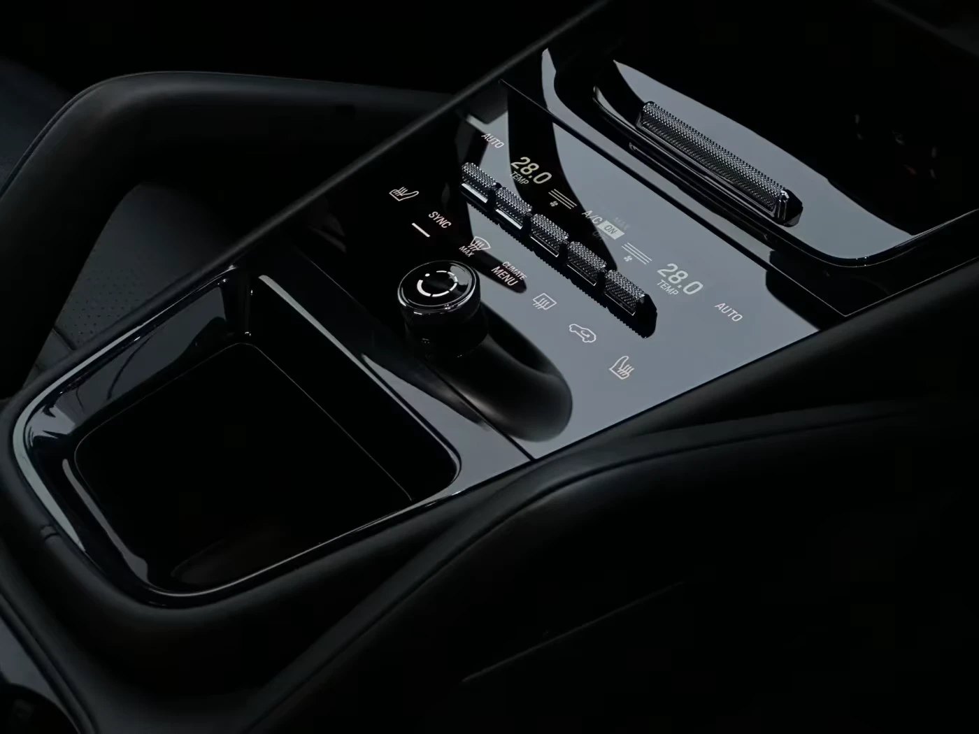 Porsche Cayenne E-HYBRID* PANO* BOSE* 360CAM* DISTR* MEMORY* KEYLE, снимка 13 - Автомобили и джипове - 54449810
