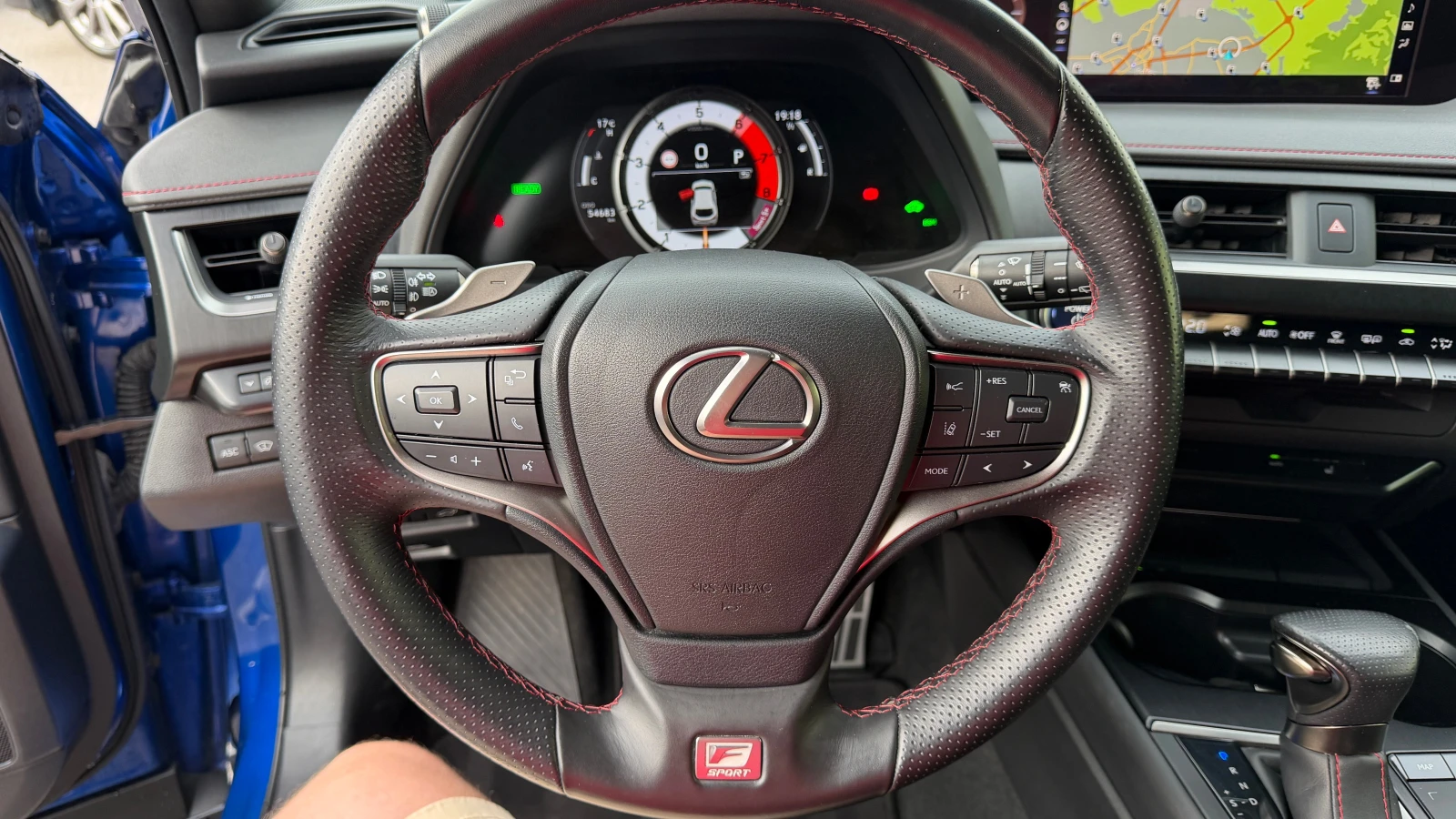 Lexus UX 250h F-Sport 4x4 в Гаранция, снимка 14 - Автомобили и джипове - 55182311