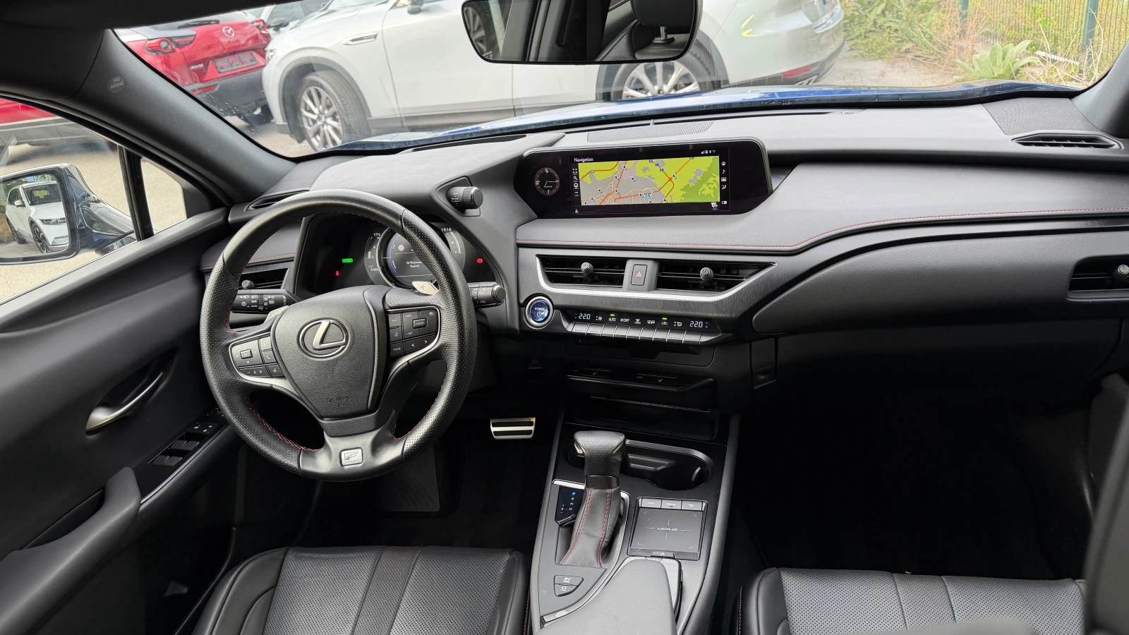 Lexus UX 250h F-Sport 4x4 в Гаранция, снимка 12 - Автомобили и джипове - 55182311