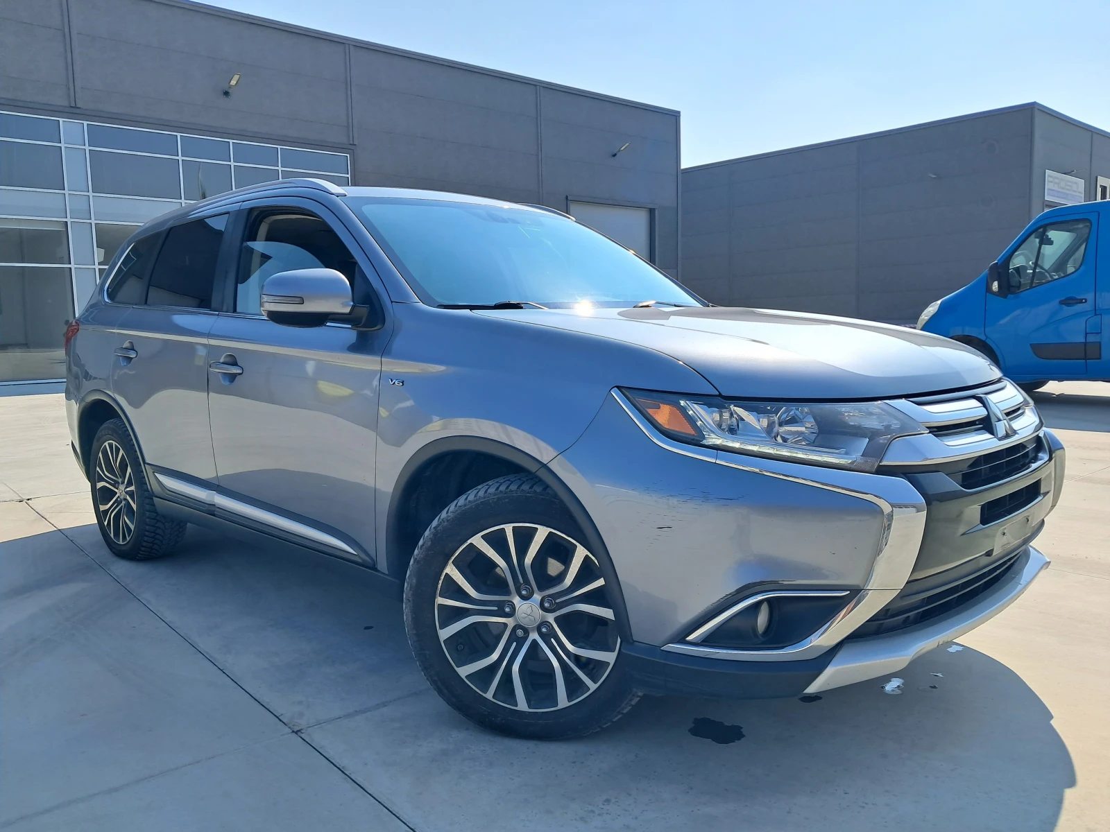 Mitsubishi Outlander 3.0 GT S-AWC 7места, снимка 3 - Автомобили и джипове - 55535809