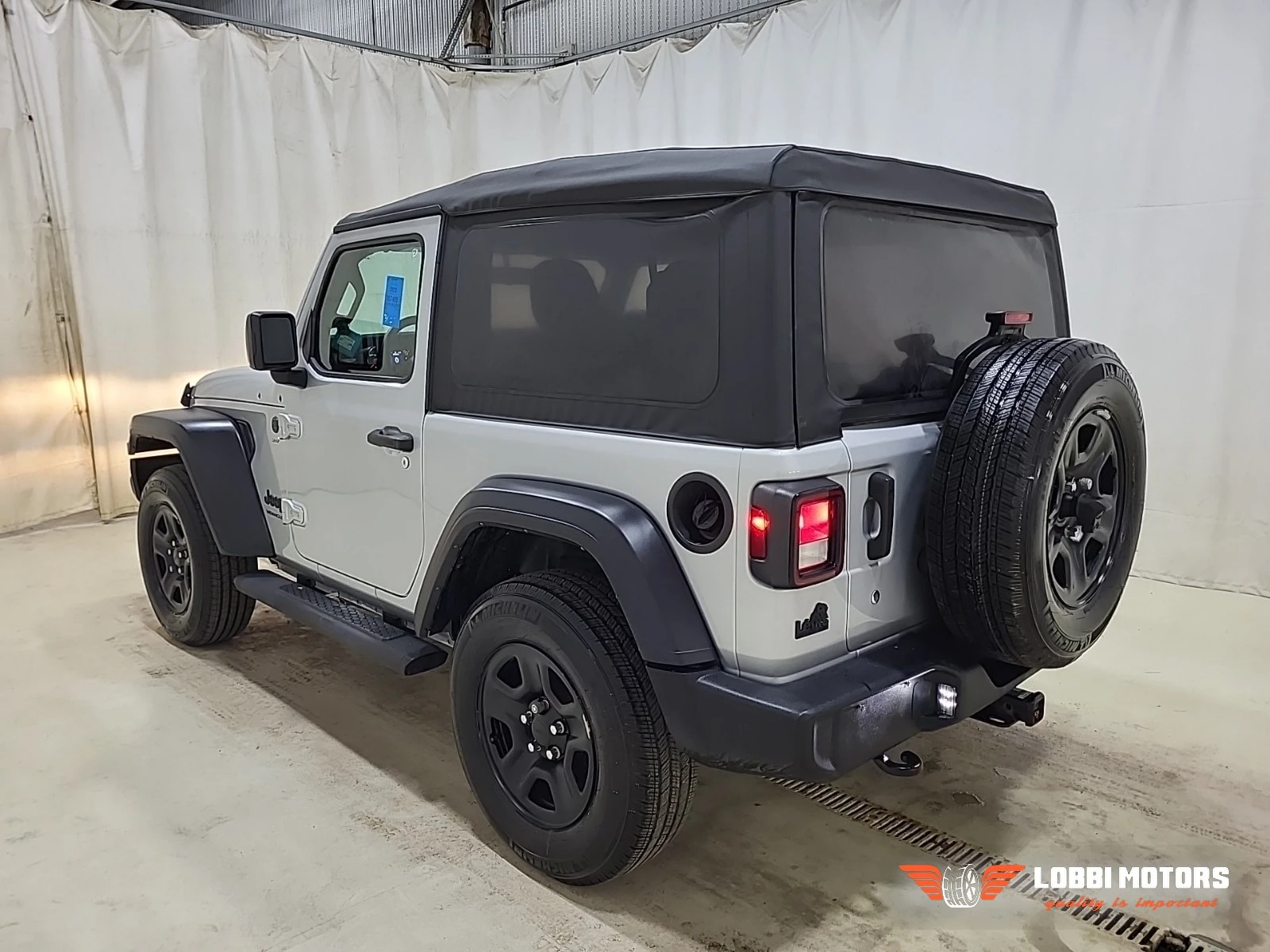 Jeep Wrangler, снимка 4 - Автомобили и джипове - 55928367
