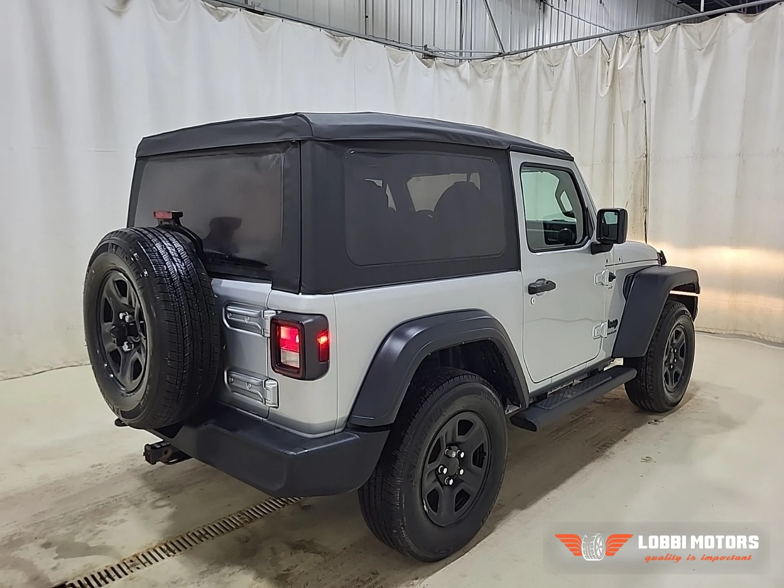 Jeep Wrangler, снимка 3 - Автомобили и джипове - 55928367