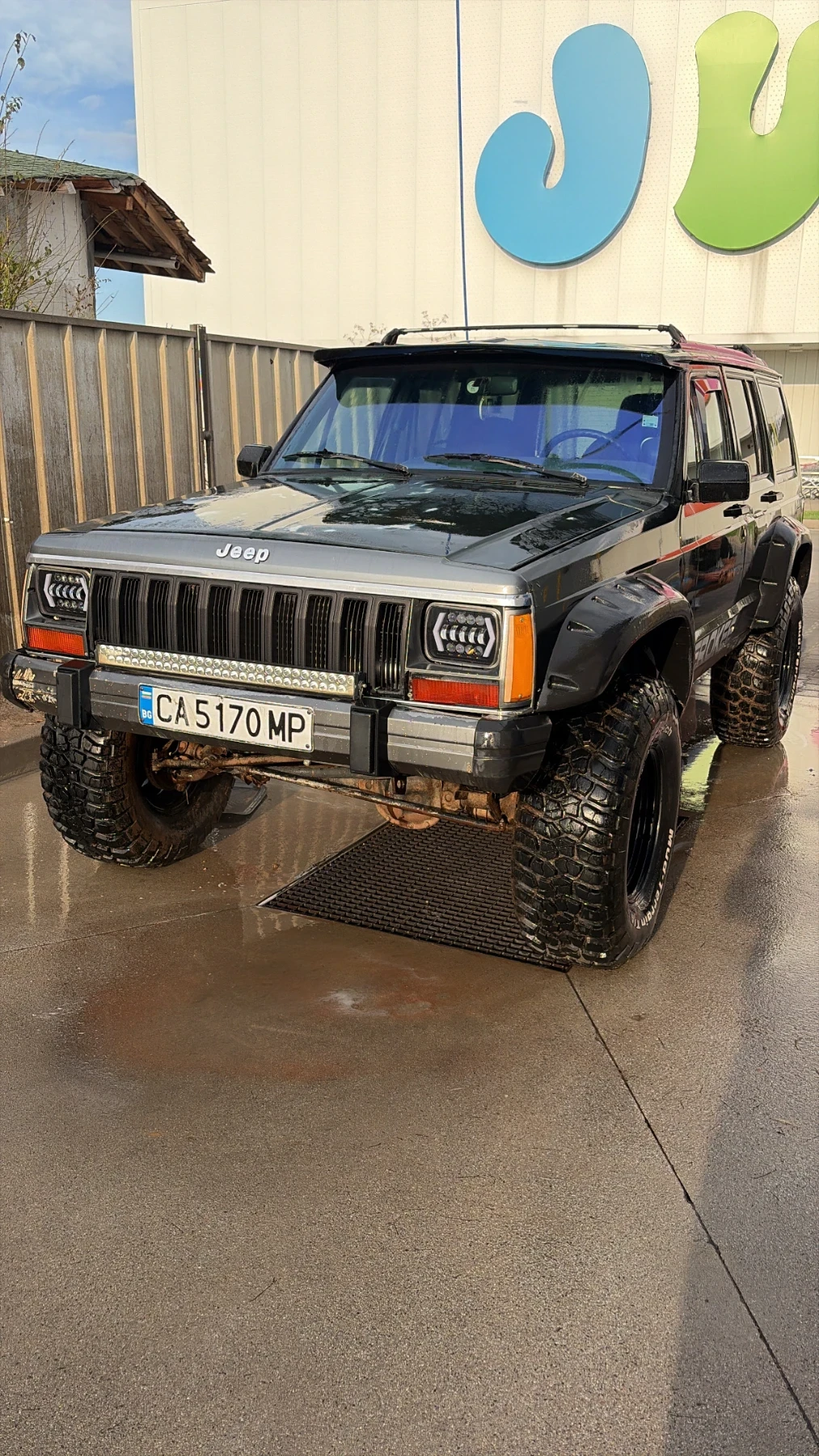 Jeep Cherokee