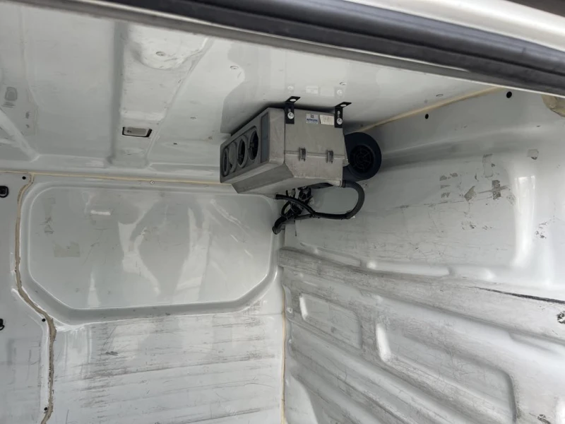 Renault Trafic 1.6DCI-120кс ХЛАДИЛЕН, снимка 11 - Бусове и автобуси - 52383592