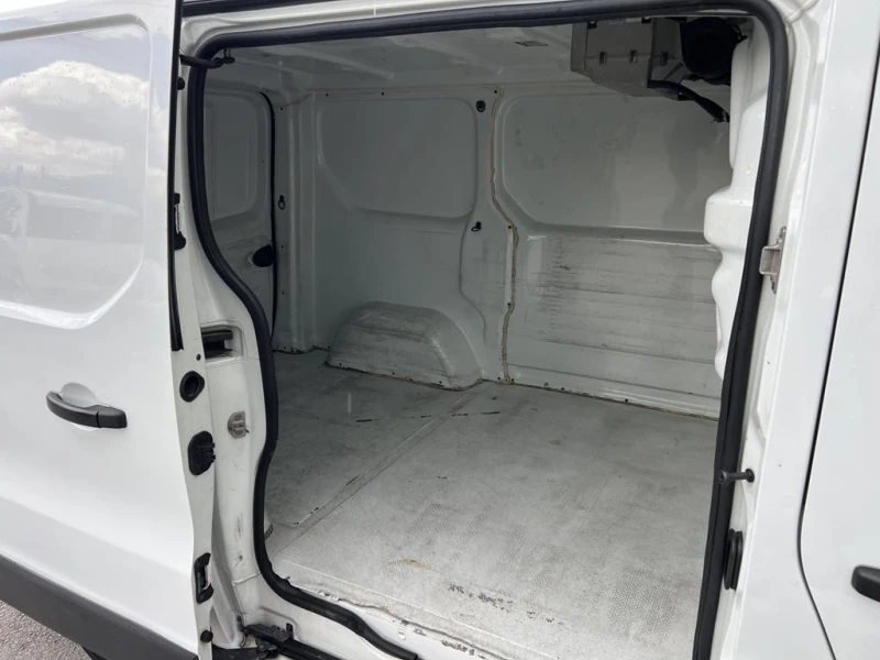 Renault Trafic 1.6DCI-120кс ХЛАДИЛЕН, снимка 10 - Бусове и автобуси - 52383592