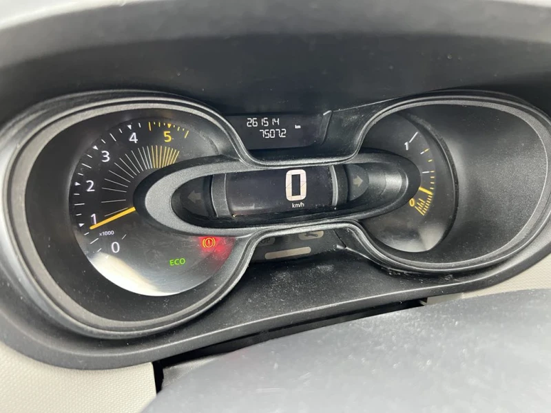 Renault Trafic 1.6DCI-120кс ХЛАДИЛЕН, снимка 15 - Бусове и автобуси - 52383592