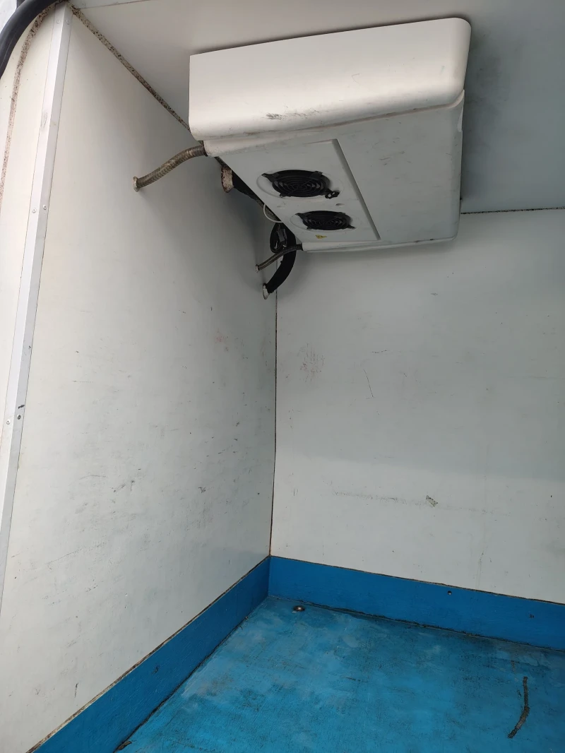 Mercedes-Benz Sprinter 313 MAXI ХЛАДИЛЕН, снимка 17 - Бусове и автобуси - 52576280