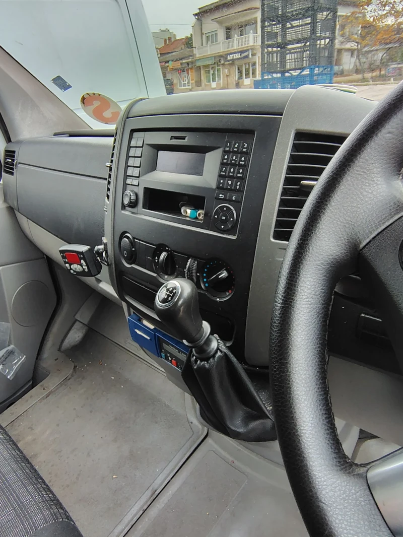 Mercedes-Benz Sprinter 313 MAXI ХЛАДИЛЕН, снимка 10 - Бусове и автобуси - 52576280