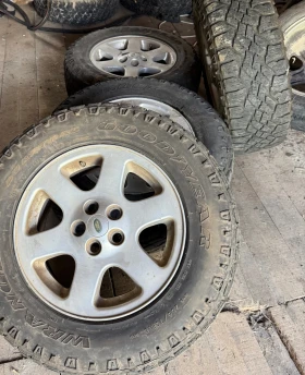        255/70R17  Land Rover Discovery