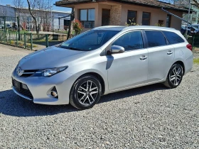 Toyota Auris 1.8 HYBRID, снимка 1