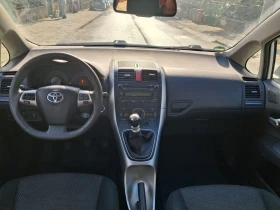 Toyota Auris 2.0D4D ШЕСТ СКОРОСТИ, снимка 13