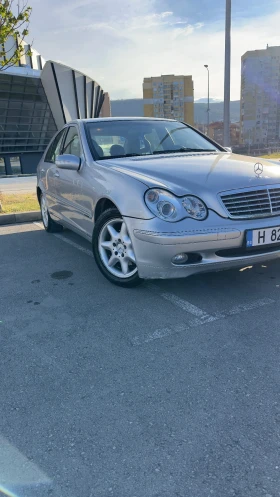 Mercedes-Benz C 200, снимка 2