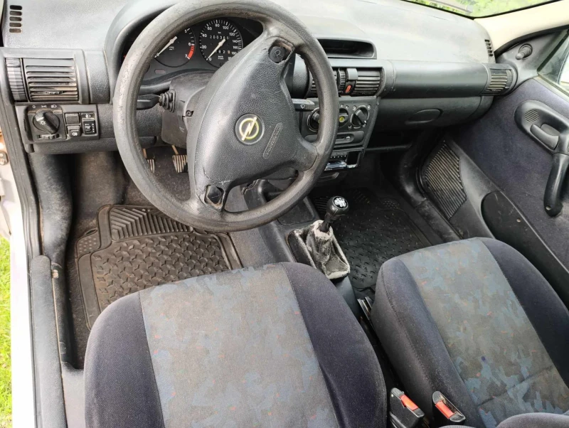 Opel Corsa, снимка 1 - Автомобили и джипове - 47496789