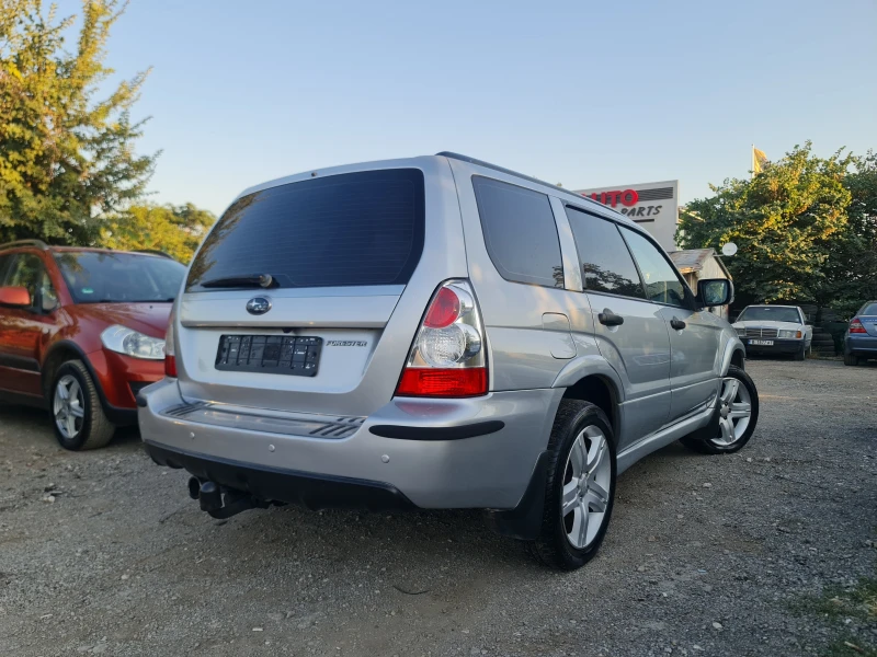 Subaru Forester УНИКАТ АВТОМАТ 4X4, снимка 5 - Автомобили и джипове - 47540252