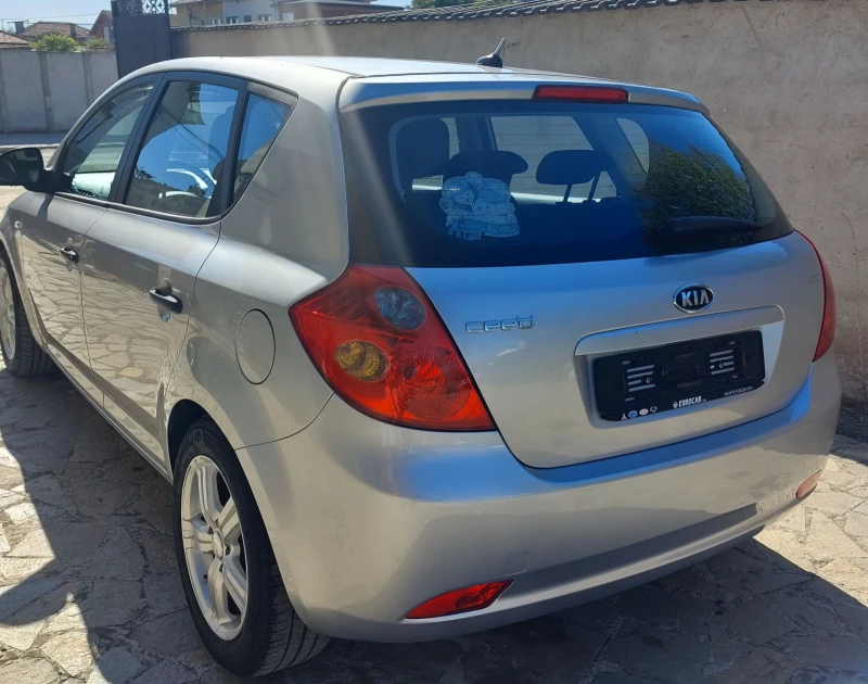 Kia Ceed    3, снимка 4 - Автомобили и джипове - 47693349