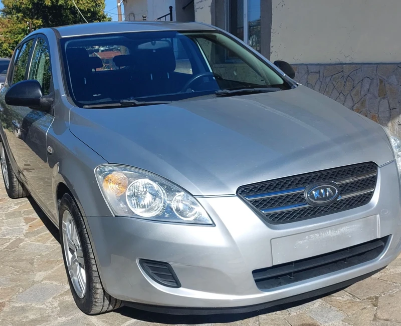 Kia Ceed    3, снимка 2 - Автомобили и джипове - 47693349